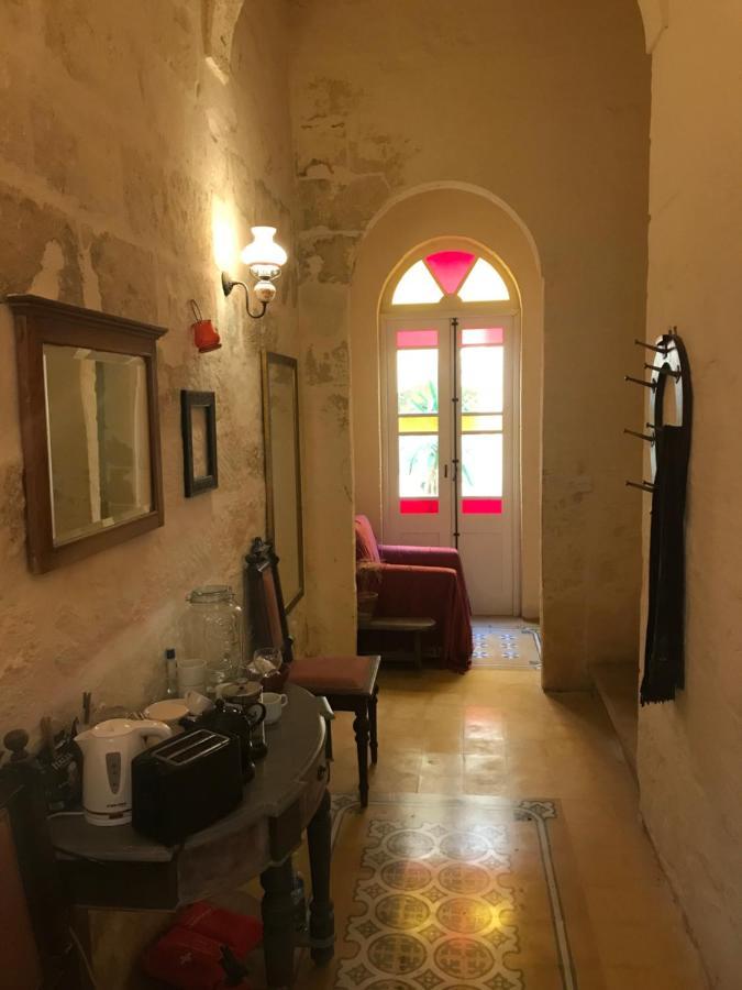 Peaceful Farmhouse Stay With Cozy Yard Għarb Kültér fotó