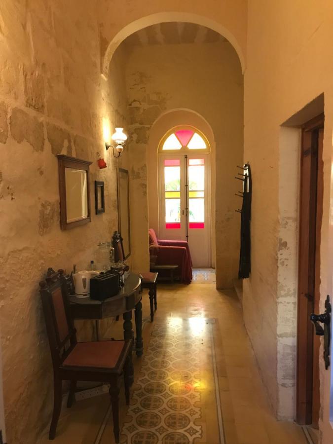 Peaceful Farmhouse Stay With Cozy Yard Għarb Kültér fotó
