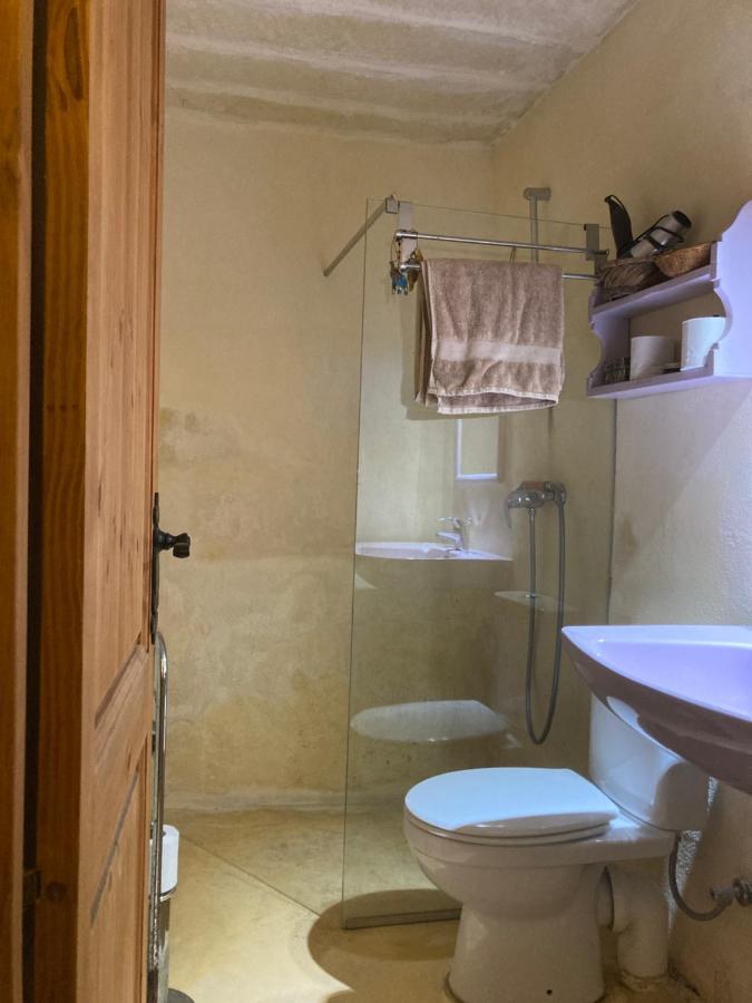 Peaceful Farmhouse Stay With Cozy Yard Għarb Kültér fotó