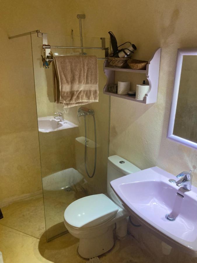 Peaceful Farmhouse Stay With Cozy Yard Għarb Kültér fotó