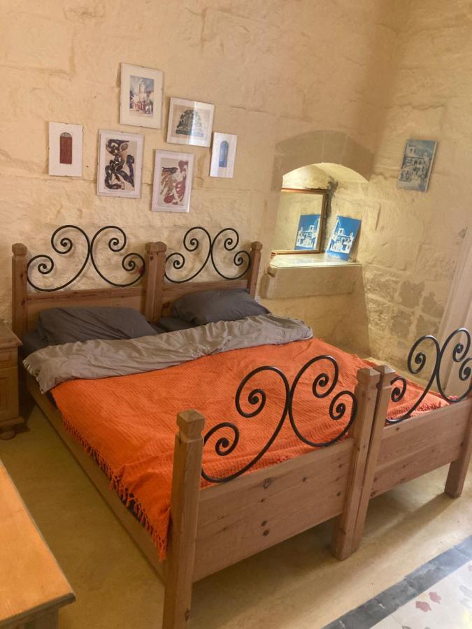 Peaceful Farmhouse Stay With Cozy Yard Għarb Kültér fotó