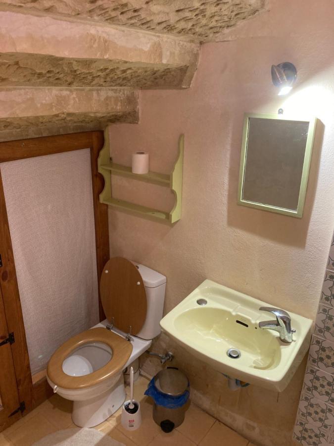 Peaceful Farmhouse Stay With Cozy Yard Għarb Kültér fotó