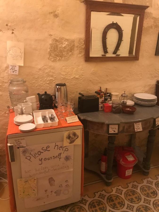 Peaceful Farmhouse Stay With Cozy Yard Għarb Kültér fotó