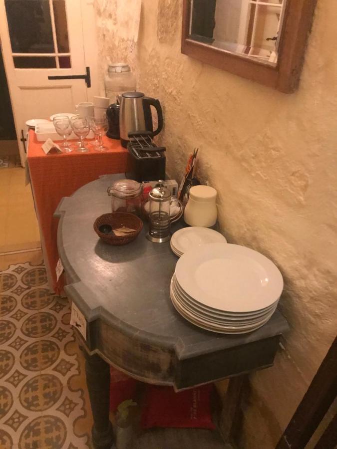 Peaceful Farmhouse Stay With Cozy Yard Għarb Kültér fotó